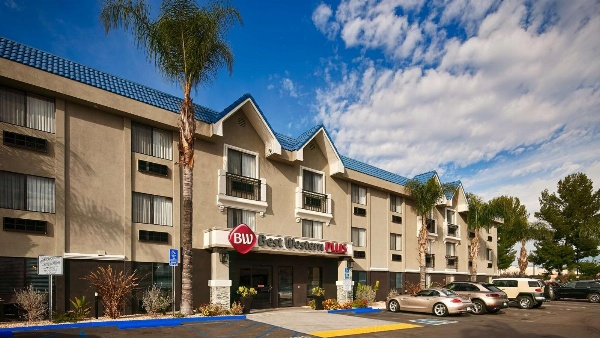 Best Western Plus Diamond Valley Inn image 1